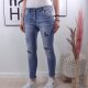Jewelly Stretch Jeans mit dekorativer Knopfleiste