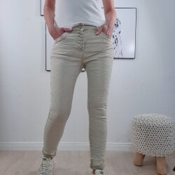 Jewelly Twill Jeans mit Schmuck Knöpfen