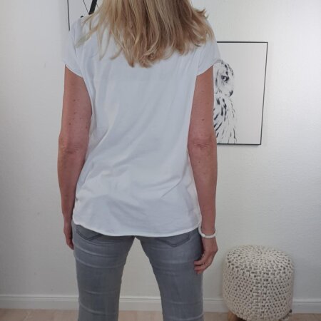V-Neck Shirt „High Tops“- One Size