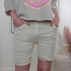 Jewelly Baggy Shorts Crash Look