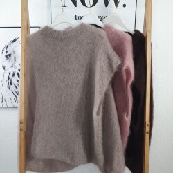 Oversized Pullunder Fluffy Mohair- One Size