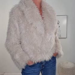 Kurze Jacke Flokati- One Size