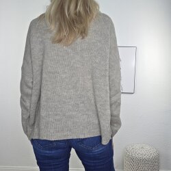 Basic Pullover Hey- One Size