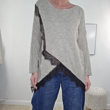 Asymetrischer Pulli Lace 2- One Size
