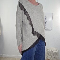 Asymetrischer Pulli Lace 2- One Size