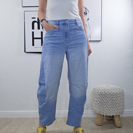 Sexy Woman O Shape Jeans
