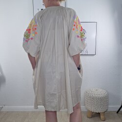 Luftiges Tunika Kleid.