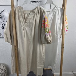 Luftiges Tunika Kleid.