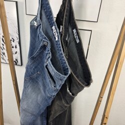 Sexy Woman O Shape Jeans