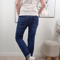 Karostar Damen Stretch Jeans| Denim Pants mit dekorativer Knopfleiste| Hose im vintage Look mit Flicken und Patches dark denim 4XL